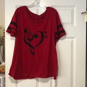 Music heart tee